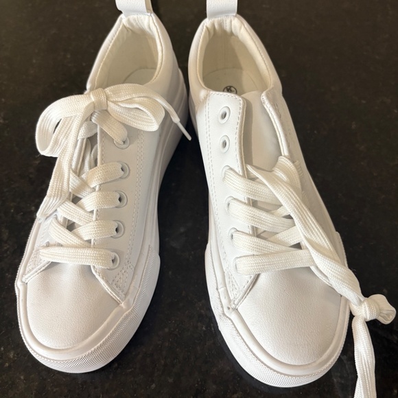 NEW - Women's Fashion Casual White Platform Sneakers - SZ 5 - Picture 8 of 12